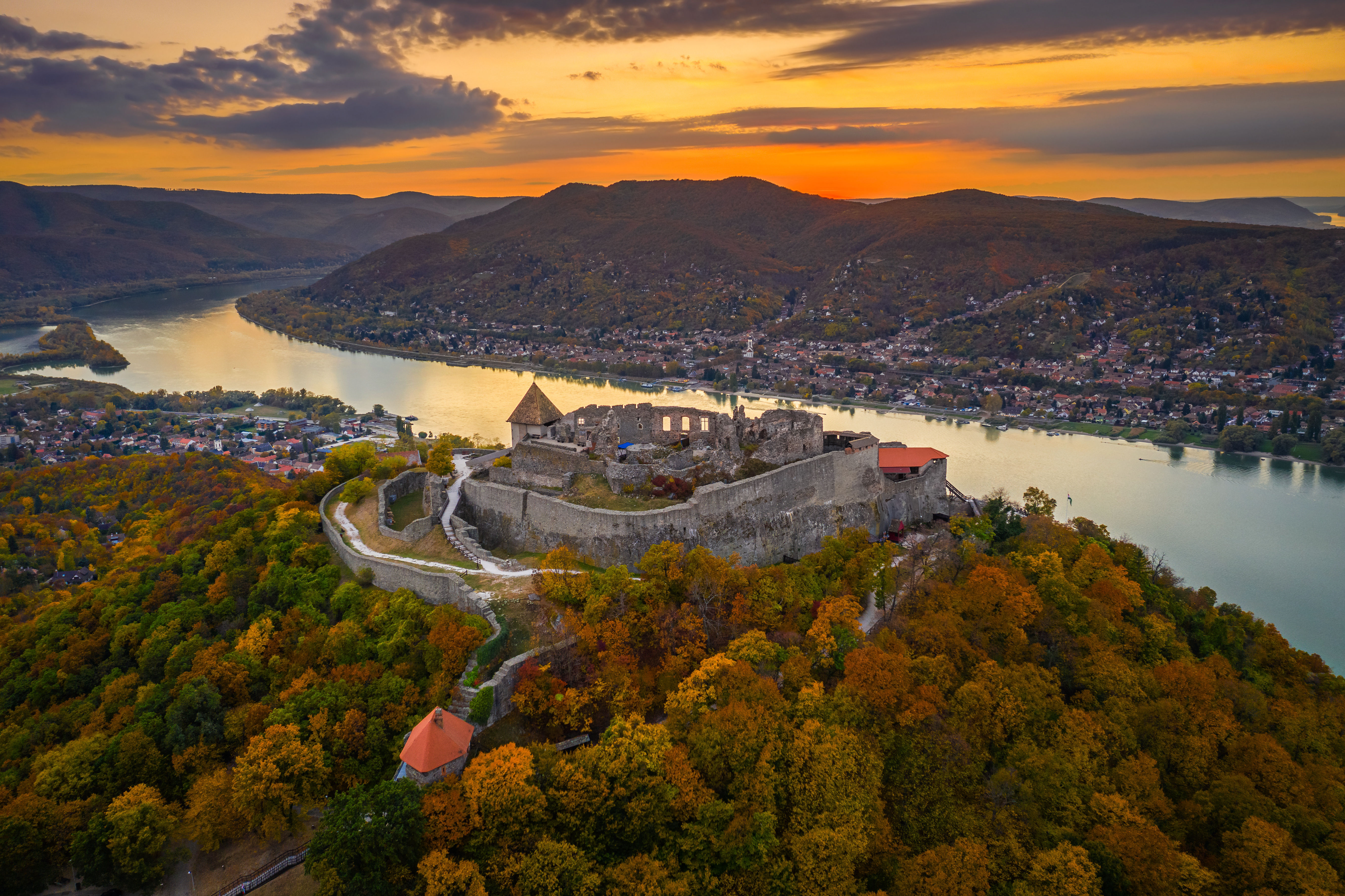 visegrad-day-trip-touristvisitorguides